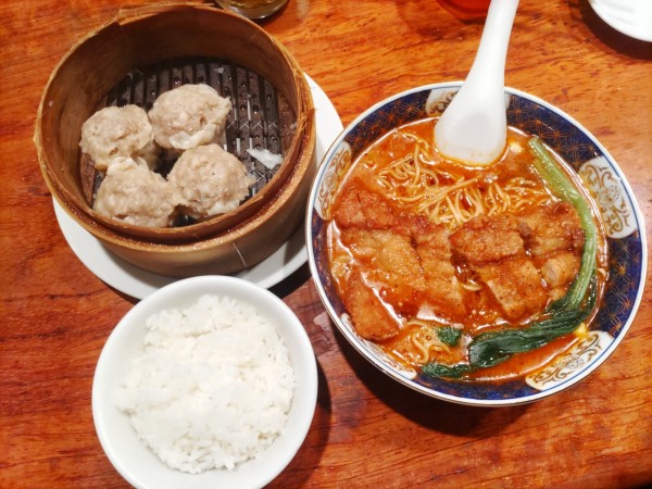 「排骨担々麺·焼売·半ライス」@支那麺 はしご 銀座本店の写真