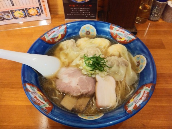 「特製ワンタン麺　重ね味　1100円」@支那そば 幸雲の写真