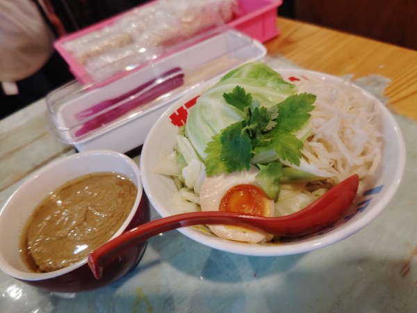 「マルソンつけ麺＆茹でキャベ」@ハイデン.コッコFACTORYサマンサ・タマサの写真