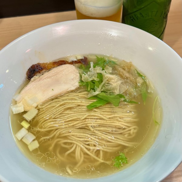 「塩らぁ麺＋ビンビール」@そば～じゅの写真