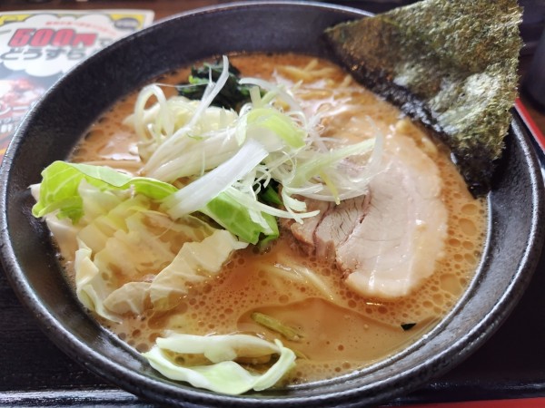 「醤油とんこつラーメン　※クーポンで５００円」@ラーメン 白  本店の写真