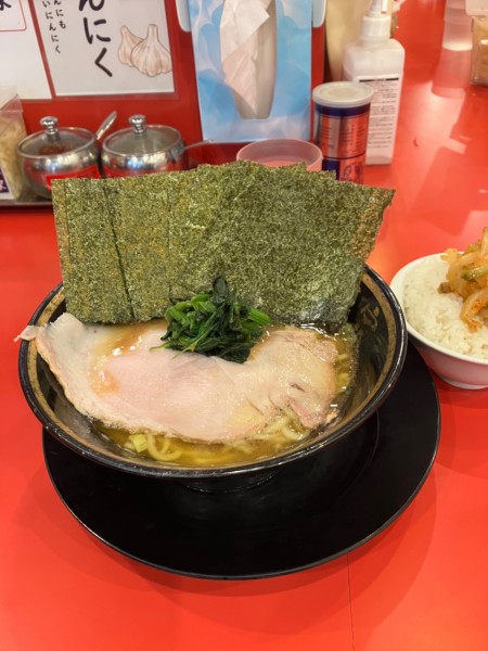 「ラーメン並　海苔　ライス✖️3」@横浜家系ラーメン 大輝家の写真