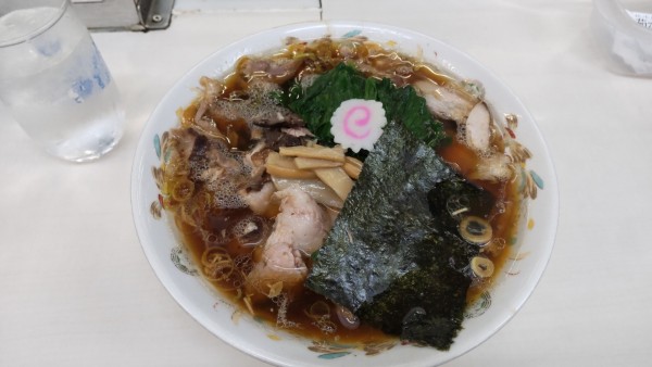 「チャーシュー900円とほうれん草50円」@青島食堂 秋葉原店の写真