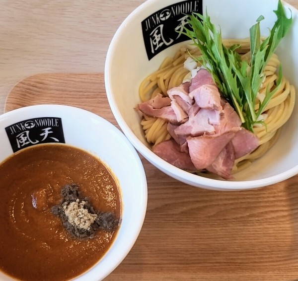 「Ｔ-ｔａｓｔｅツケソバ￥1,000＋〆のチーリゾット￥200」@ドットエスの写真