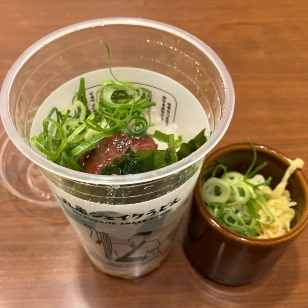 「梅おろしうどん390円（丸亀シェイクうどん）」@丸亀製麺 千葉ニュータウン中央の写真