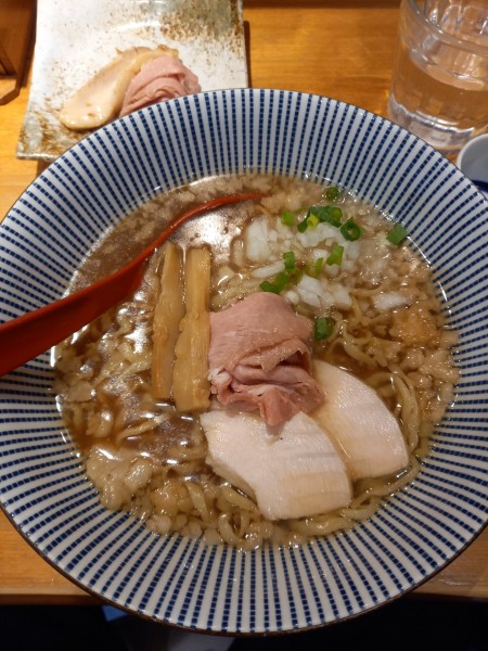 「背脂醤油らー麺￥920」@焼きあご塩らー麺 たかはし 上野店の写真