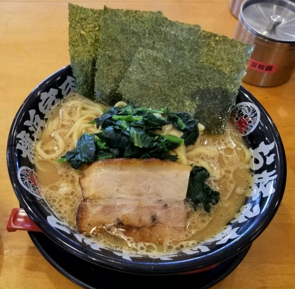 「ラーメン(大盛り)」@横浜家系ラーメン 辻田家 簗瀬店の写真