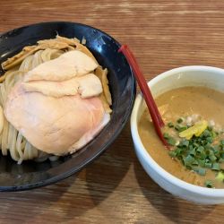 鶏白湯つけ麺　醤油　全部乗せ　1350円