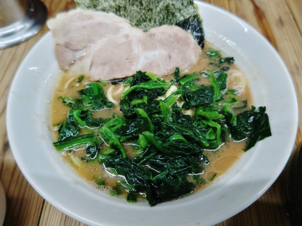 「ホウレンソウラーメン」@湘南乃家の写真