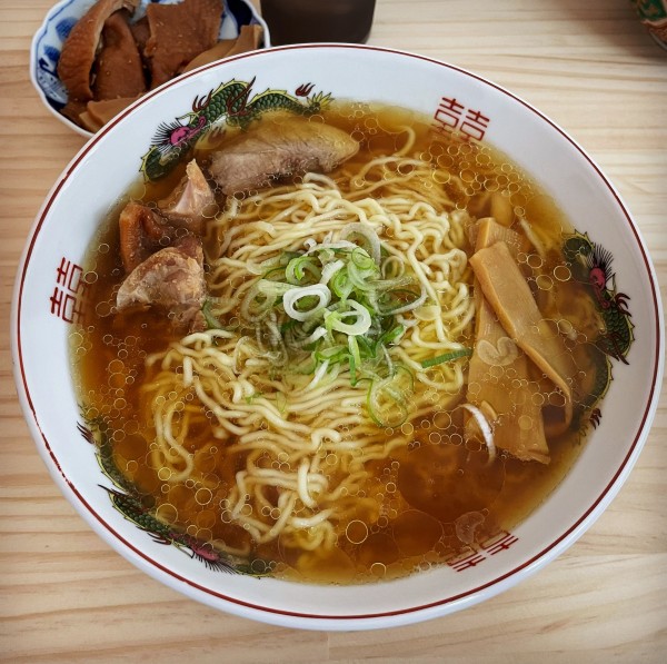 「醤油らーめん　大盛」@らーめんの千草 仙台分店の写真