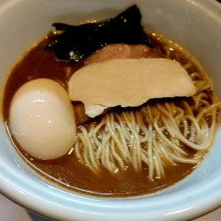濃厚煮干しラーメン