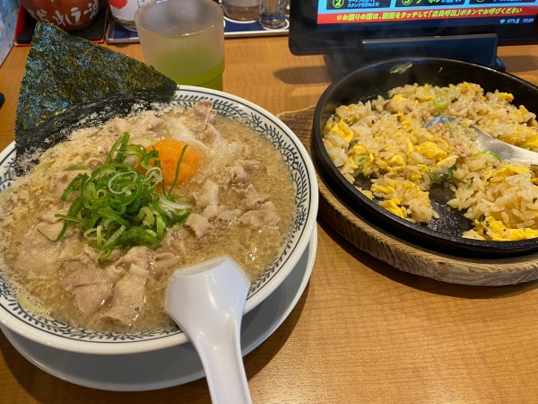 「肉そば(肉ダブル)➕チャーハン(増量サービス)」@丸源ラーメン 大磯店の写真
