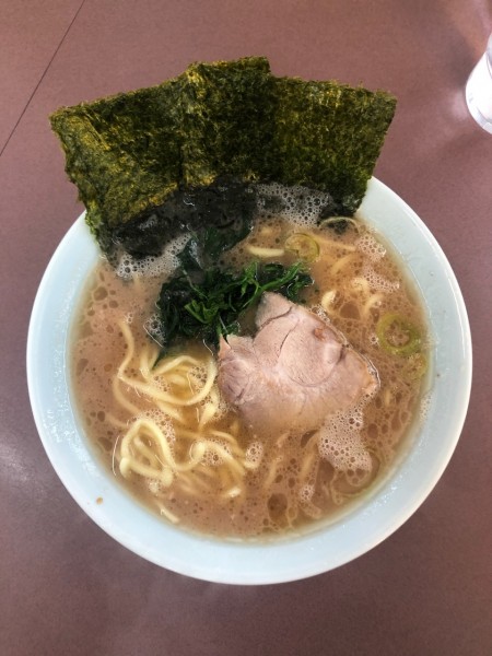 「ラーメン並」@本牧家 本店の写真