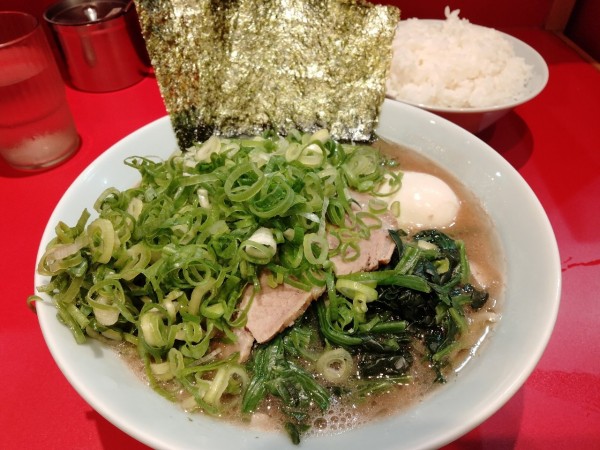 「青ネギラーメン」@横浜家系らーめん 武蔵家 本八幡店の写真