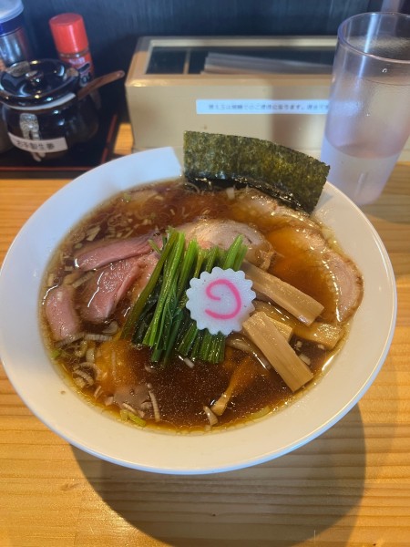 「中華蕎麦醤油　にマシ」@麺道 六善の写真