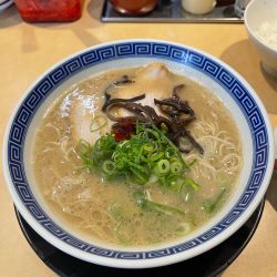 『久留米』白龍とんこつラーメン （830円）
