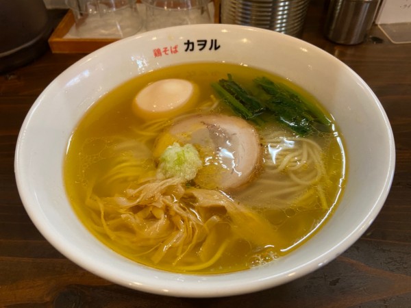 「鶏そば塩、味玉(830円)」@鶏そば カヲルの写真