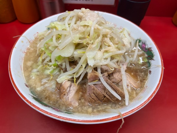 「小ブタヤサイアブラ」@ラーメン二郎 京急川崎店の写真