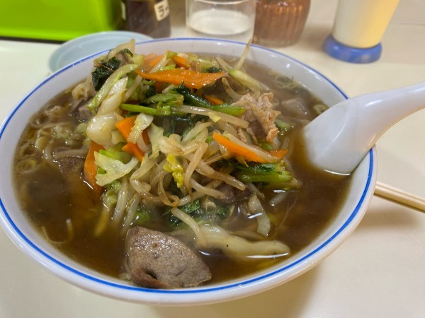 「豚菜ラーメン750円＋大盛150円」@湖南飯店の写真