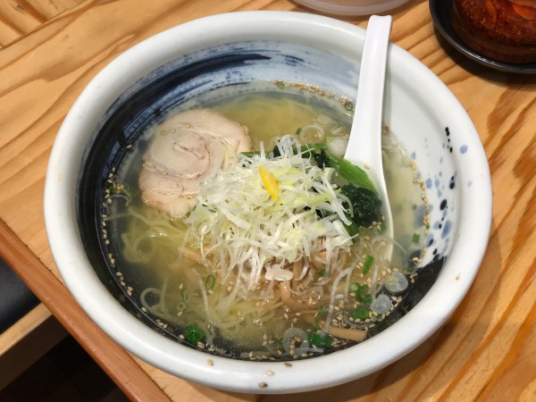 「俺流塩らーめん 720円」@俺流塩らーめん 渋谷センター街店の写真