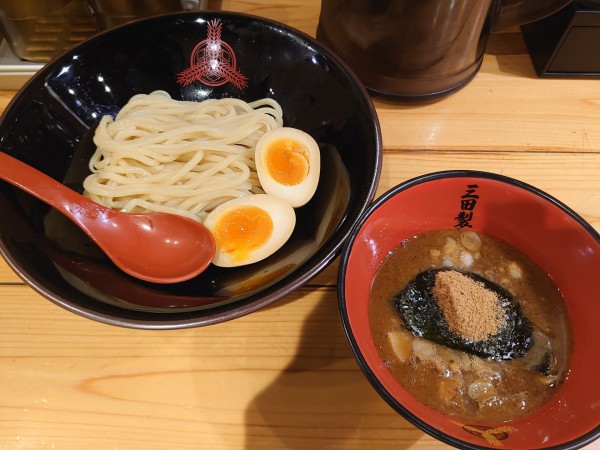 「背脂つけ麺(小盛、990円)」@三田製麺所 アトレ浦和店の写真