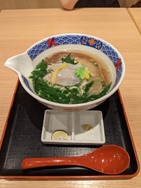 「ふぐだし潮らーめん」@ふぐだし潮 八代目けいすけ 東急プラザ銀座店の写真