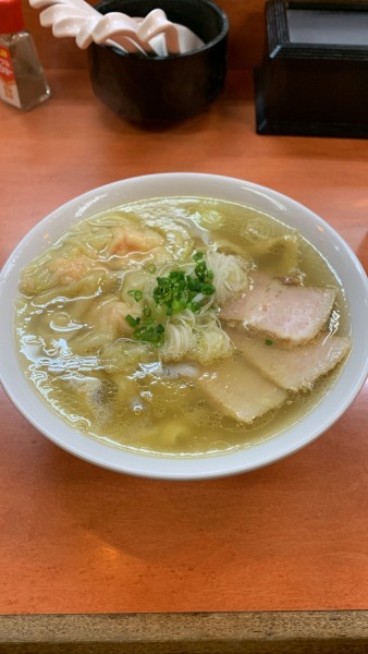 「海老ワンタンメン」@日陰の写真