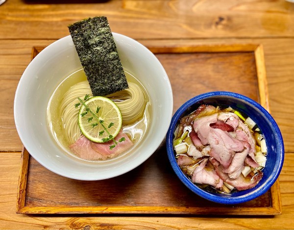 「味玉 昆布水つけめん【醤油】（大）ちょい肉増し」@YOKOKURA STOREHOUSEの写真