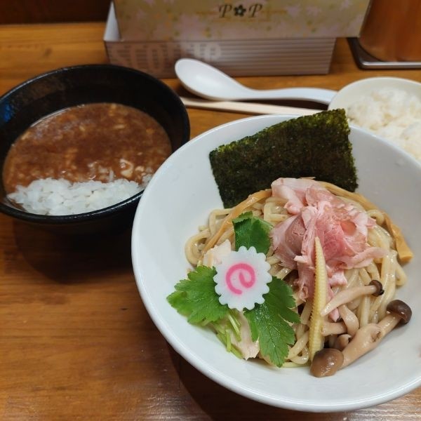 「濃厚魚介つけ麺＋玉ねぎ＋小ライス」@馳走麺 狸穴の写真