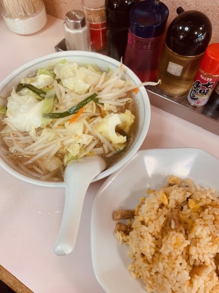 「たん麺・チャーハンセット　900円」@中華料理 やまだの写真