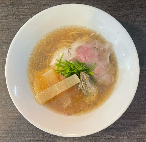 「牡蠣しじみらーめん」@自家製麺 牡蠣工房 Uguisuの写真