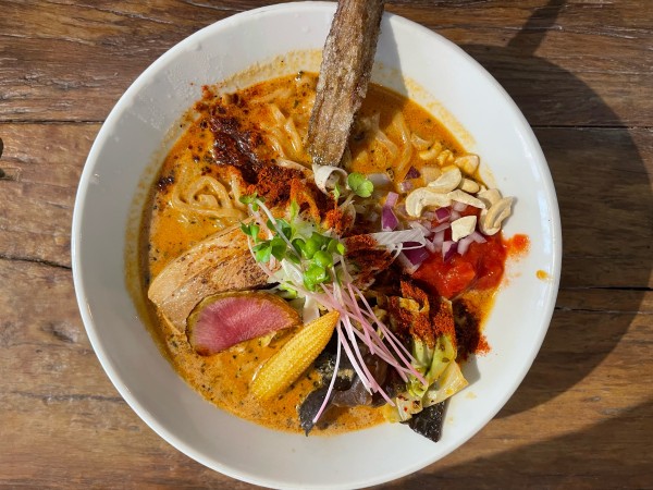 「スパイスラーメン、辛さ×2倍、麺大盛」@スパイスラーメン 点と線. 下北沢店の写真