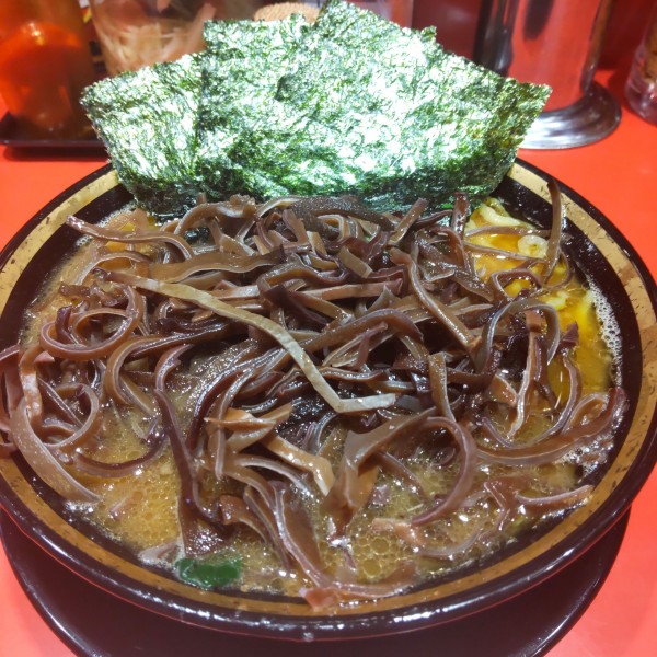 「ラーメン（￥770）＋きくらげ（￥150）」@環2家 川崎店の写真