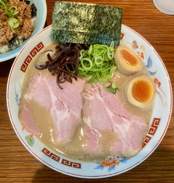 「濃厚ラーメン」@ラーメンかなやの写真