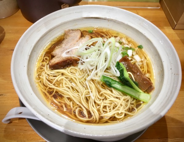 「あっさり鶏中華らーめん(880¥)」@麺寿 とものやの写真