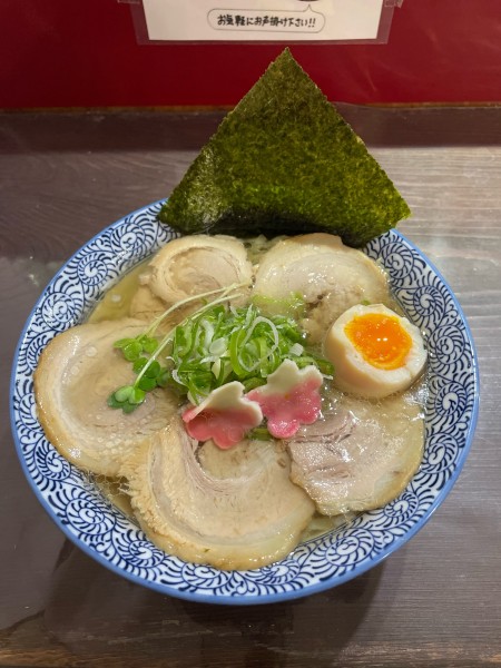 「塩ラーメン＋チャーシュー＋大盛」@中華そば 嫁のあとの写真