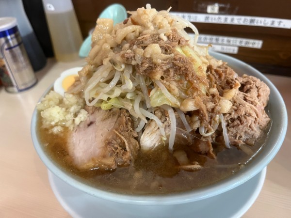 「ラーメン200g ほぐし豚」@ラーメン富士丸 平塚店の写真