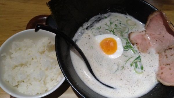 「塩とんこつラーメン」@麺屋壱の写真