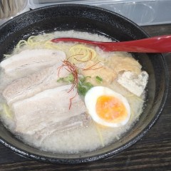 地鶏白醤油拉麺 鶏真 大街道店の画像