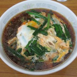 にら玉そば（800円）