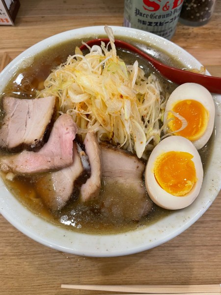 「特製ラーメン大盛」@麺や 七彩 八丁堀店の写真