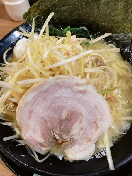 「塩ネギラーメン」@町田商店 東京ラーメン横丁店の写真