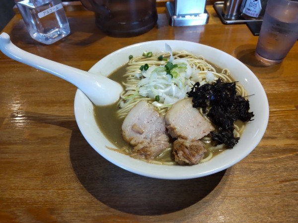 「濃厚煮干しそば　820」@中村屋総本山の写真