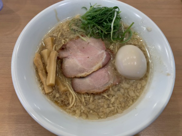 「味玉背脂醤油らぁ麺」@らぁ麺 はやし田 松戸主水店の写真