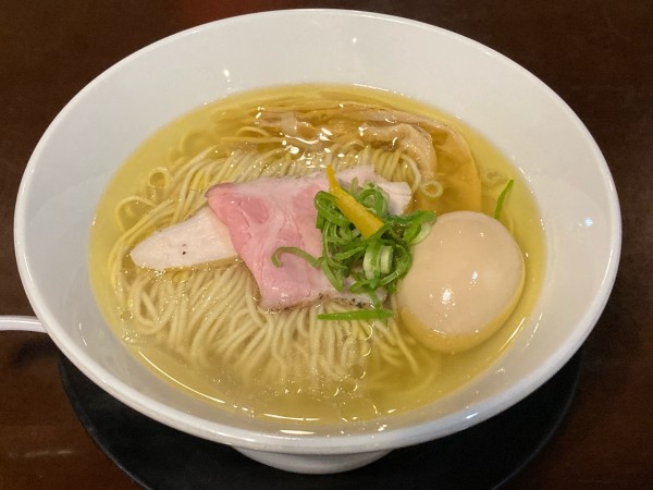 「塩そば・味玉」@麺童 豊香の写真