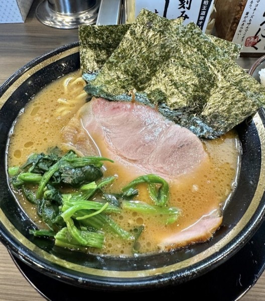 「ラーメン（850円）」@家系ラーメン がくの写真