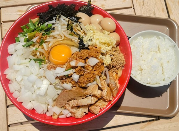 「台湾まぜそば大盛400g+うずら無料追い飯」@麺屋 どんぶら来の写真