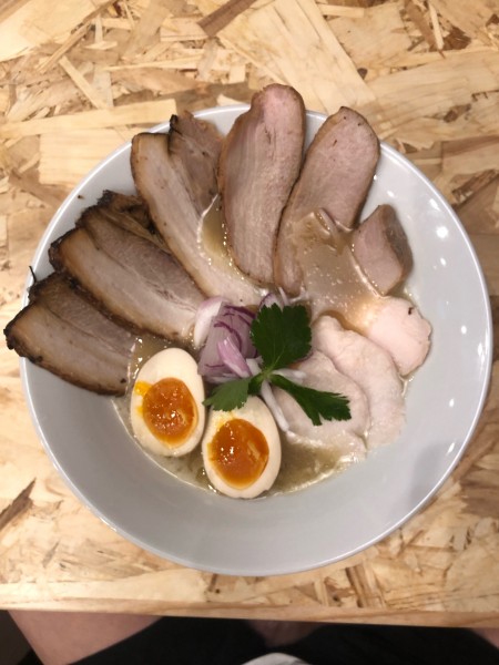 「濃厚福島鶏白湯 特製三種肉盛り」@麺処 若武者 越谷店の写真