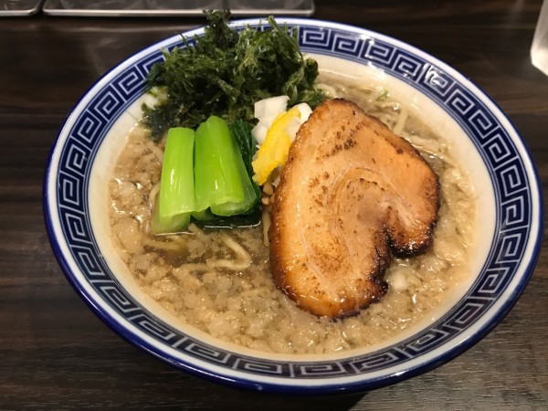 「烏賊背脂煮干中華そば」@錦糸町中華そば さん式の写真