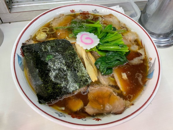 「青島ラーメンチャーシュー　ホウレンソウ」@青島食堂 秋葉原店の写真